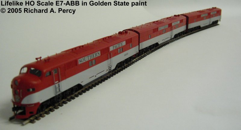 image of Life-Like HO Scale E7ABB in Golden State paint scheme 105k